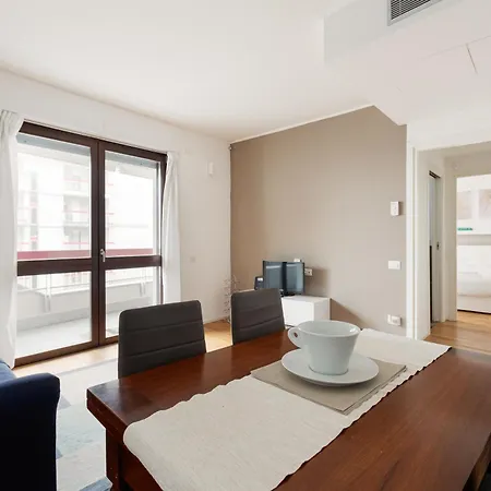 Brand New Apt With Terrace דירה מילאנו